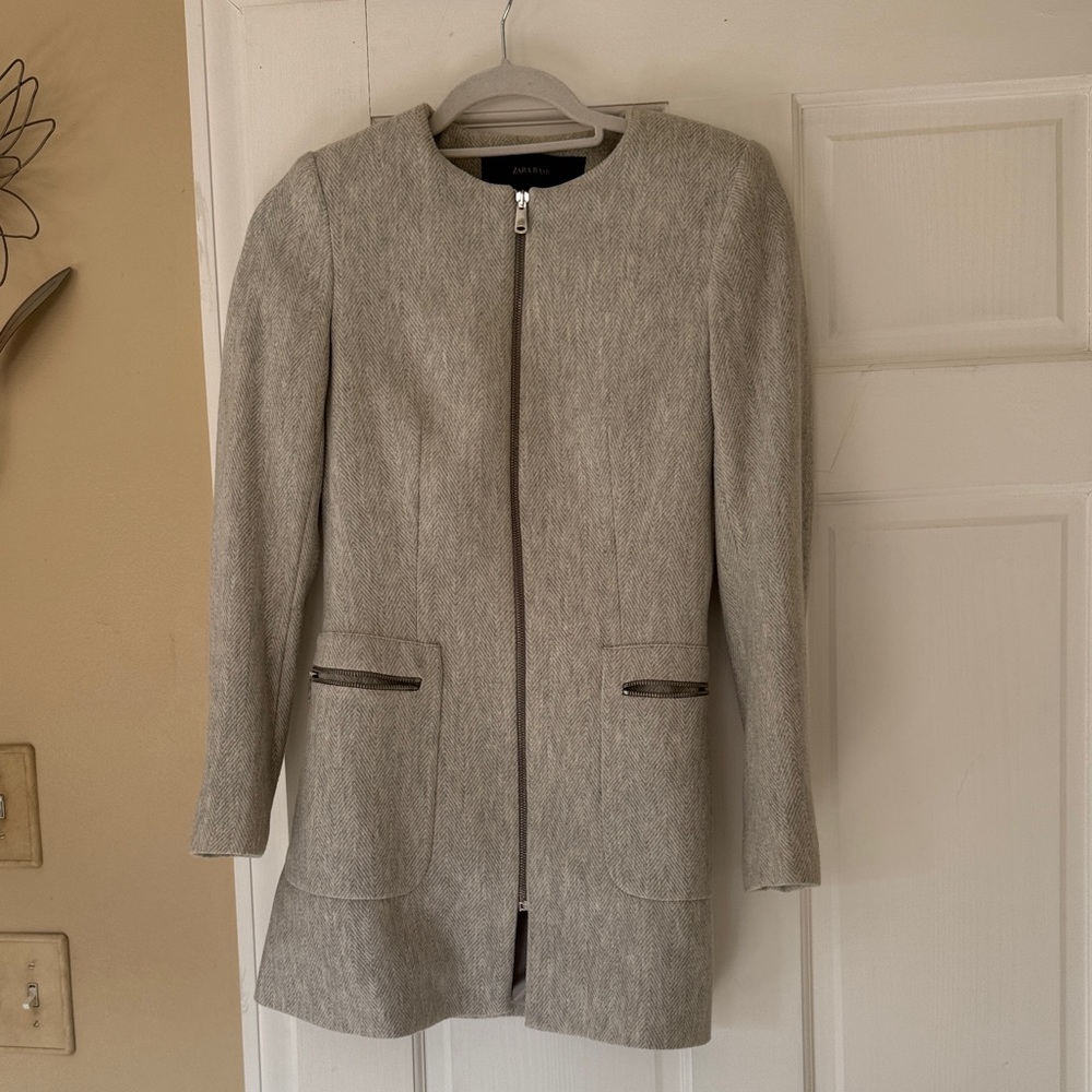 Zara Women's Gray Zippered Blazer